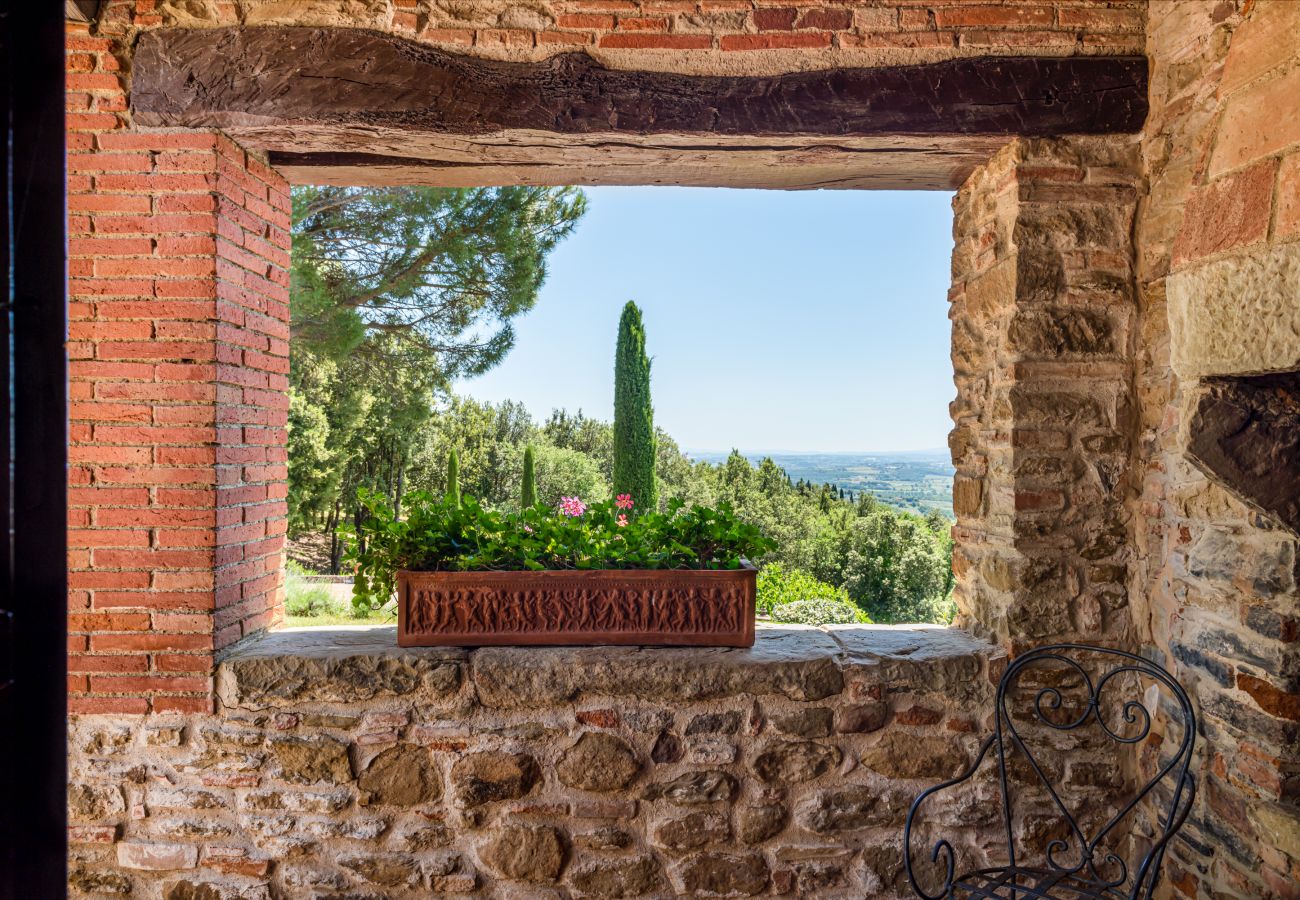 Villa in Civitella in Val di Chiana - Tuscany Villa with Breathtaking View at Dotholiday