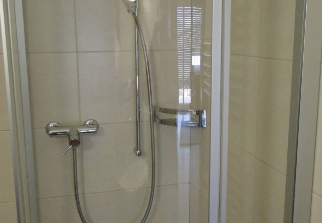 Ferienwohnung in Lugano - Lugano with Panorama from Castagnola Condo Ferienwohnung in Lugano - Lugano with Panorama from Castagnola Condo