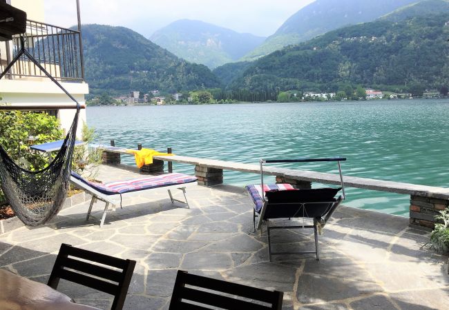 freistehendes Haus in Riva San Vitale - Direct on Lugano Lake: Take a Swim from your Villa