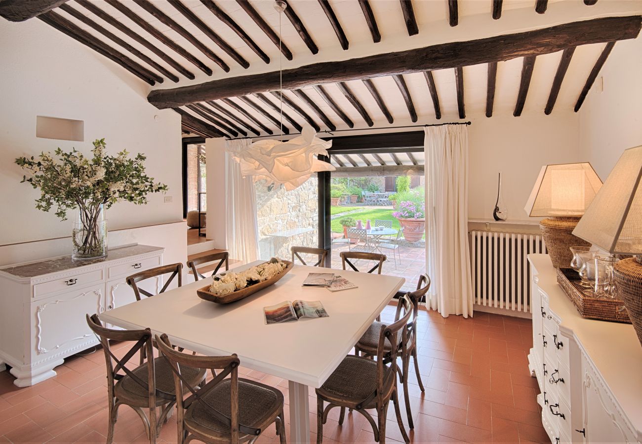 Villa in Castellina in Chianti - Luxury Villa in Chianti with Winery up to 8 Guests