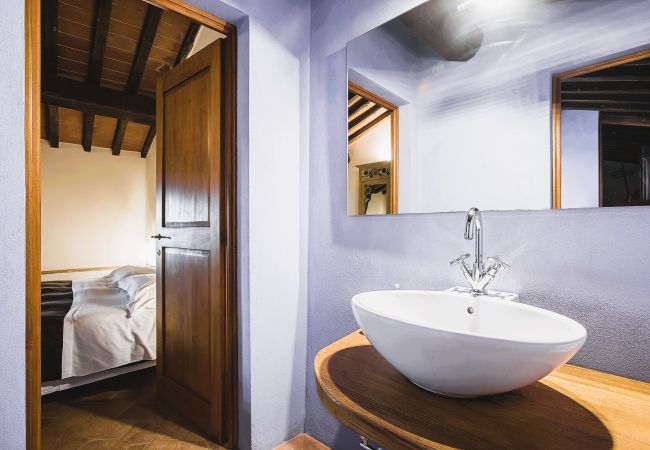 Ferienwohnung in Certaldo - Luxury, Sustainability and Eco Pool in Tower Apt. Ferienwohnung in Certaldo - Luxury, Sustainability and Eco Pool in Tower Apt.