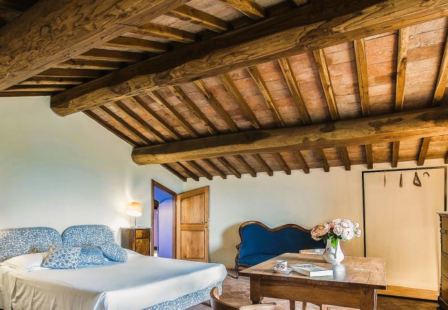 Ferienwohnung in Certaldo - Luxury, Sustainability and Eco Pool in Tower Apt. Ferienwohnung in Certaldo - Luxury, Sustainability and Eco Pool in Tower Apt.