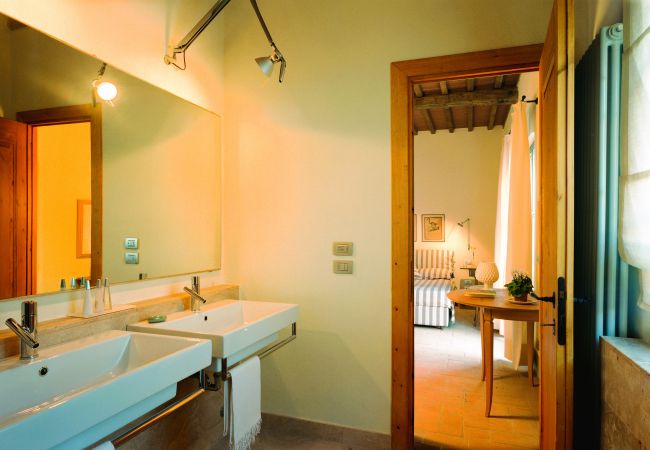 Villa in Pian di Sco - Villa Noce in most Exclusive Borgo in Tuscany Villa in Pian di Sco - Villa Noce in most Exclusive Borgo in Tuscany