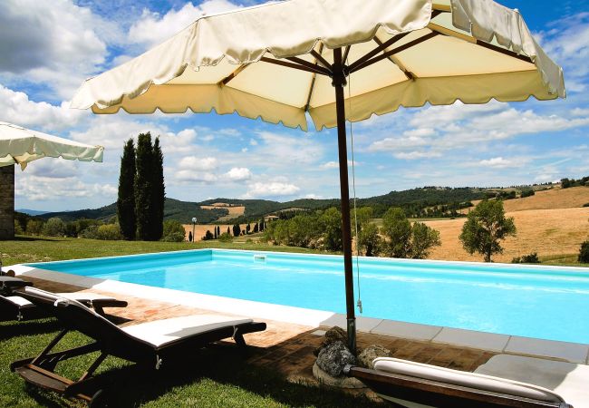 Landhaus in Volterra - Private Villa with Pool close to Seaside