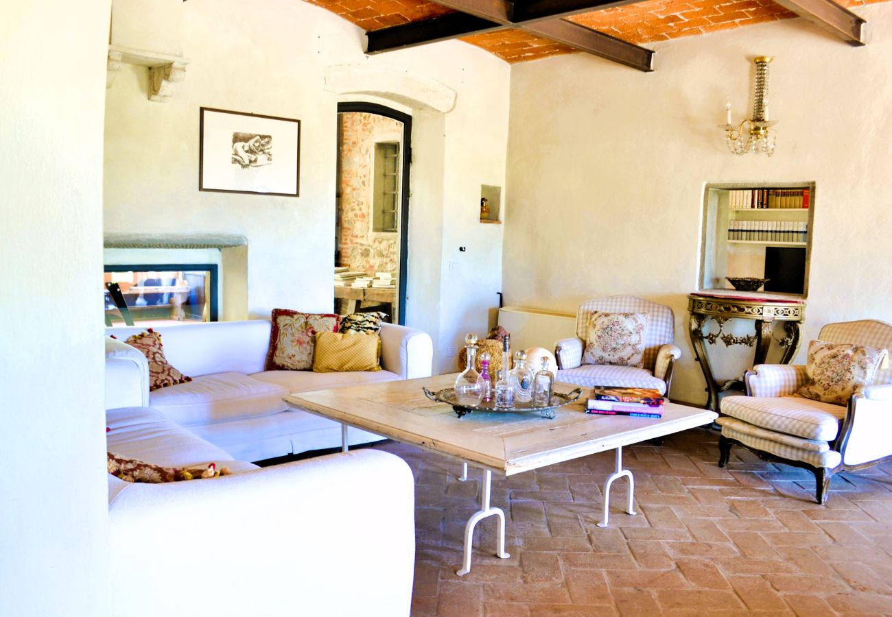 Villa in Carmignano - BestOfTuscany Historic Villa Fattoria La Serra