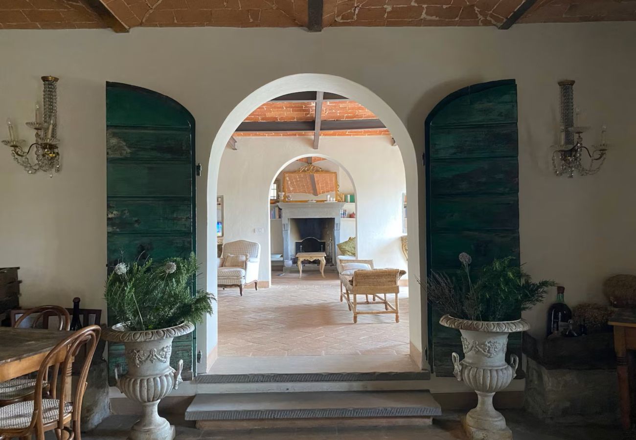 Villa in Carmignano - BestOfTuscany Historic Villa Fattoria La Serra