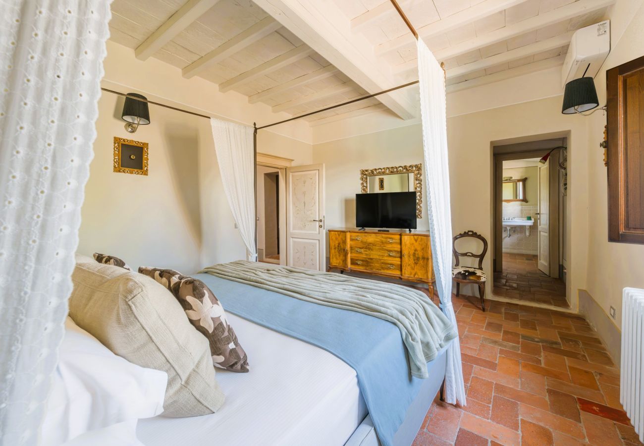 Villa in Larciano - Villa del Borgo, Exclusive Pool & View