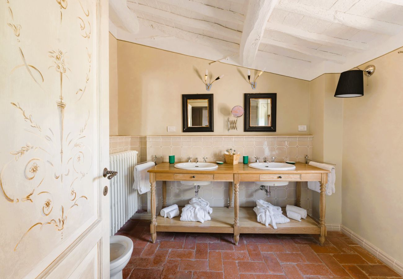 Villa in Larciano - Villa del Borgo, Exclusive Pool & View