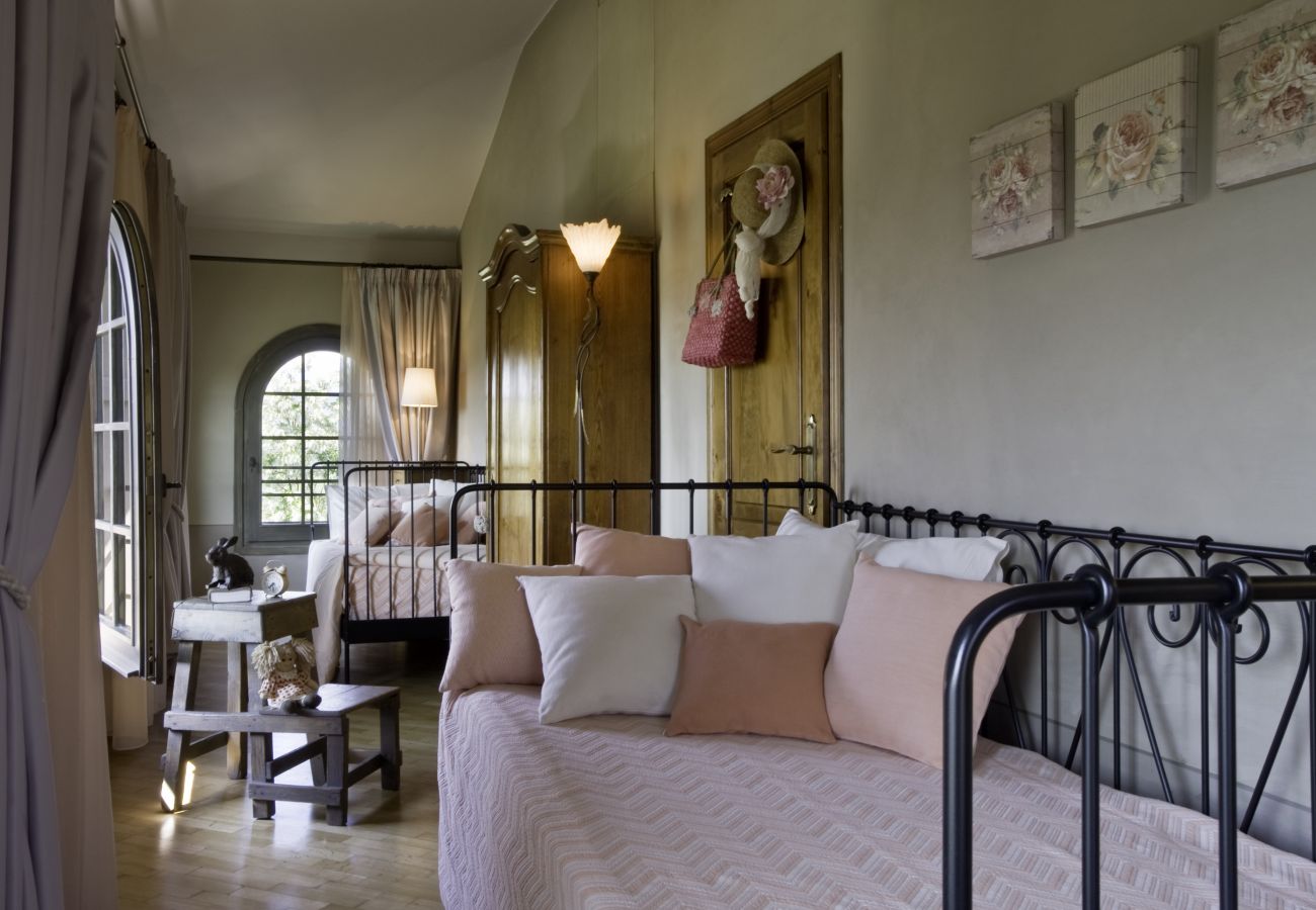 Villa in Terranuova Bracciolini - Villa Valdarno up to 12 Guests