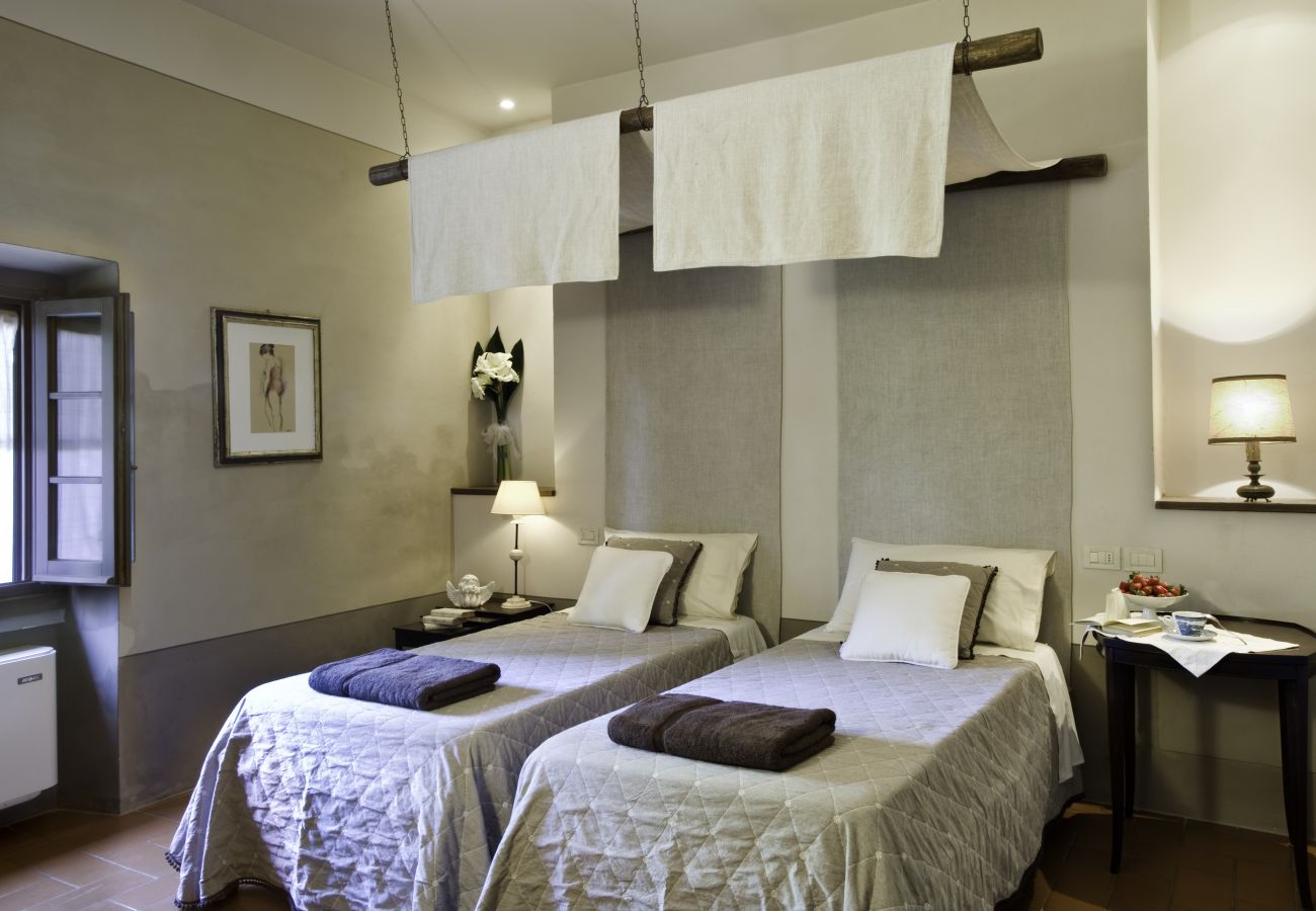 Villa in Terranuova Bracciolini - Villa Valdarno up to 12 Guests