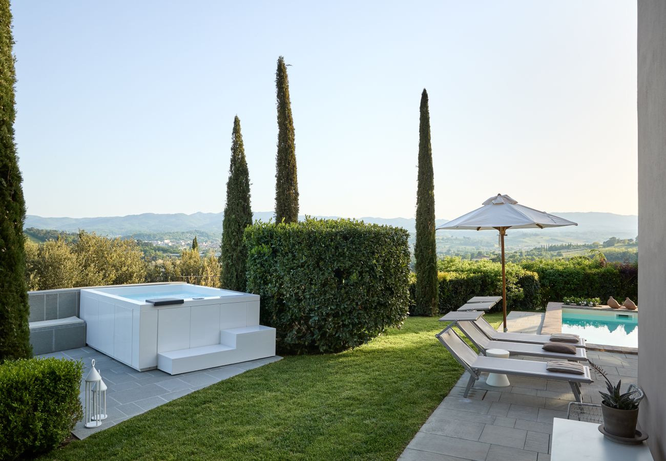 Villa in Terranuova Bracciolini - Villa Valdarno up to 12 Guests