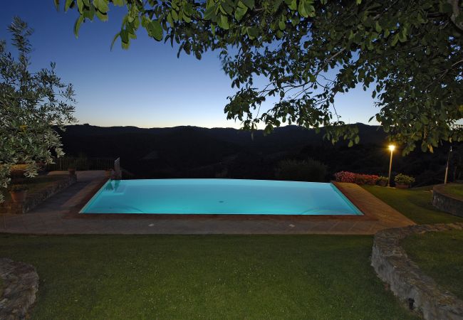 Appartement à Bucine - Romantic with Chianti Panorama at Marioli