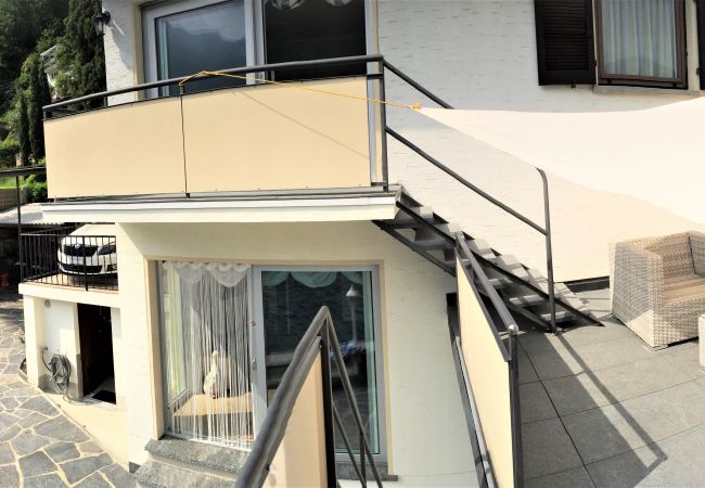 Chalet à Riva San Vitale - Direct on Lugano Lake: Take a Swim from your Villa Chalet à Riva San Vitale - Direct on Lugano Lake: Take a Swim from your Villa