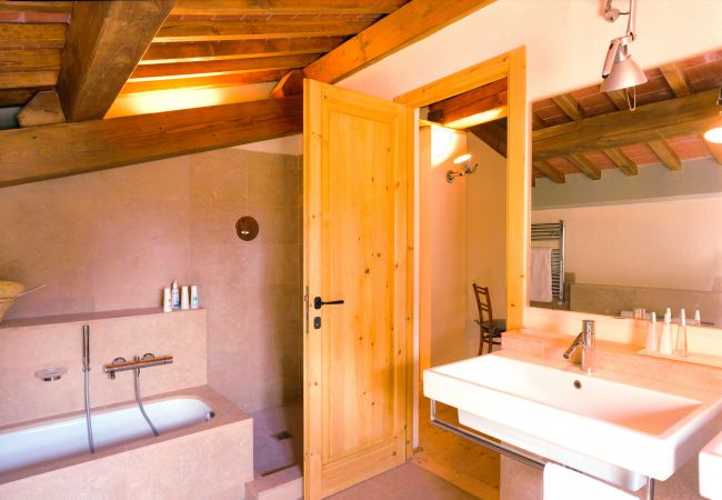 Villa à Pian di Sco - Villa Magnolia in most Exclusive Borgo in Tuscany Villa à Pian di Sco - Villa Magnolia in most Exclusive Borgo in Tuscany