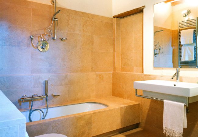 Villa à Pian di Sco - Villa Nocciolo in most Exclusive Borgo in Tuscany Villa à Pian di Sco - Villa Nocciolo in most Exclusive Borgo in Tuscany