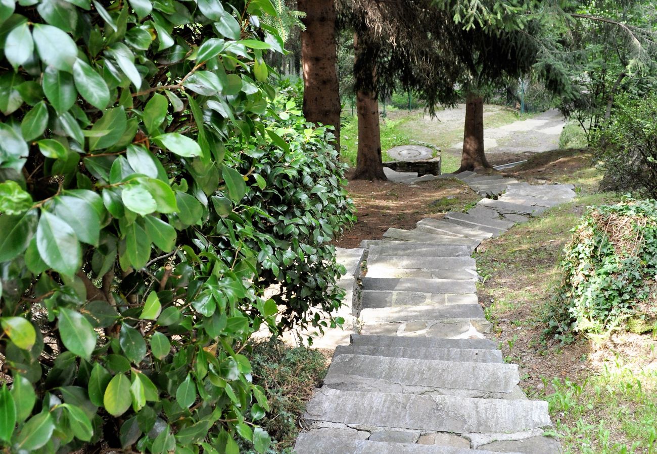 Casa rurale a Lelgio - Typical, Romantic Tessiner Cottage