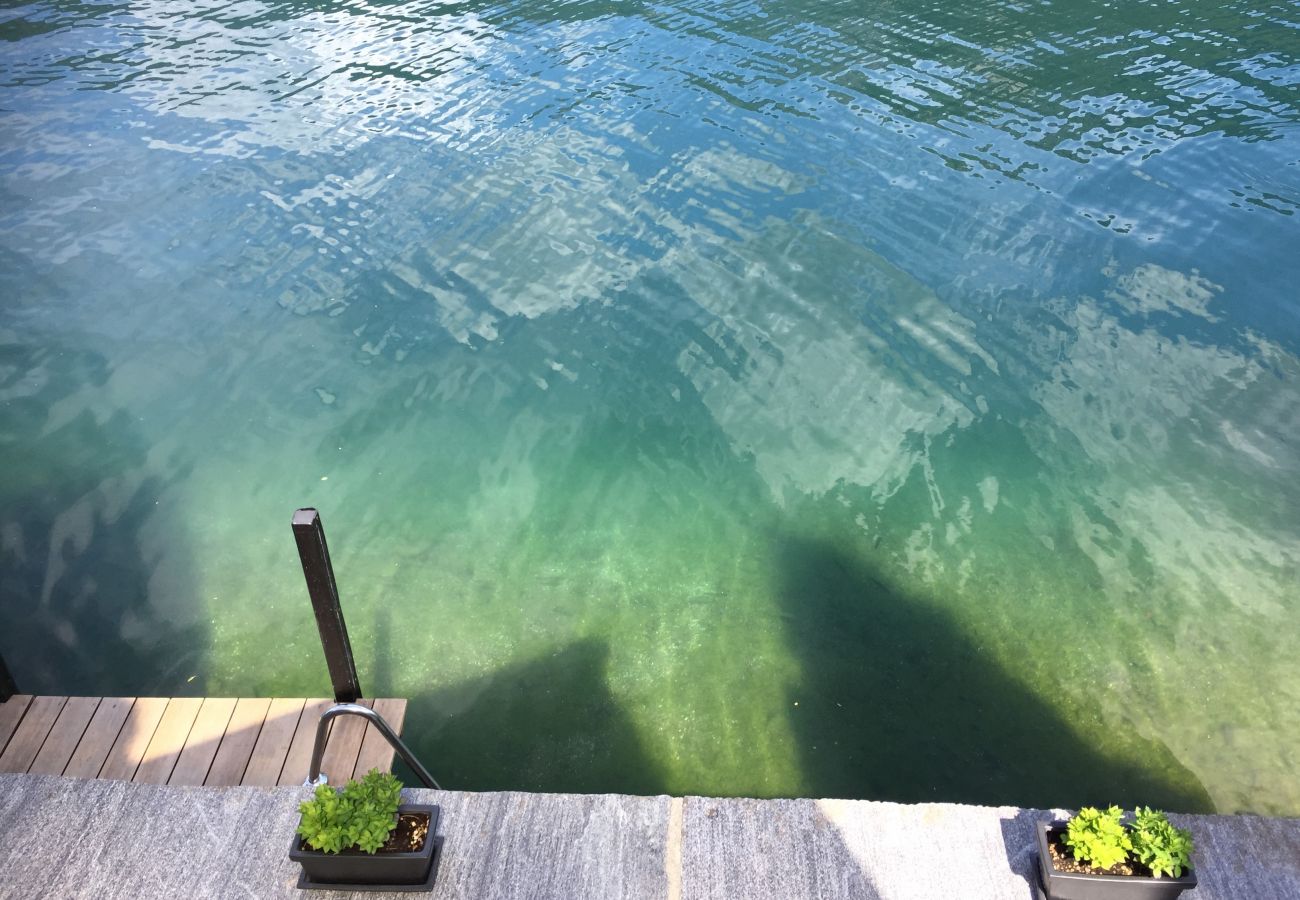 Villetta a Riva San Vitale - Direct on Lugano Lake: Take a Swim from your Villa