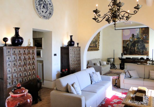 Villa a Carmignano - Close to Florence, Jacuzzi & Breathtaking View