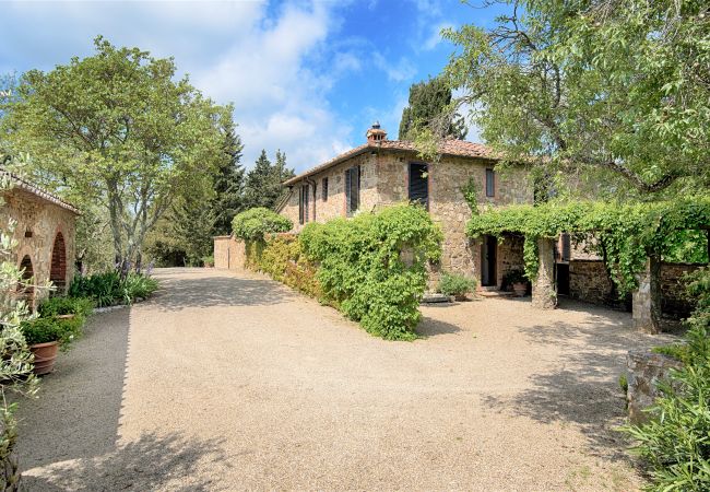 Villa a Castellina in Chianti - Villa in Castellina w. Pool, Garden & Winery Villa a Castellina in Chianti - Villa in Castellina w. Pool, Garden & Winery