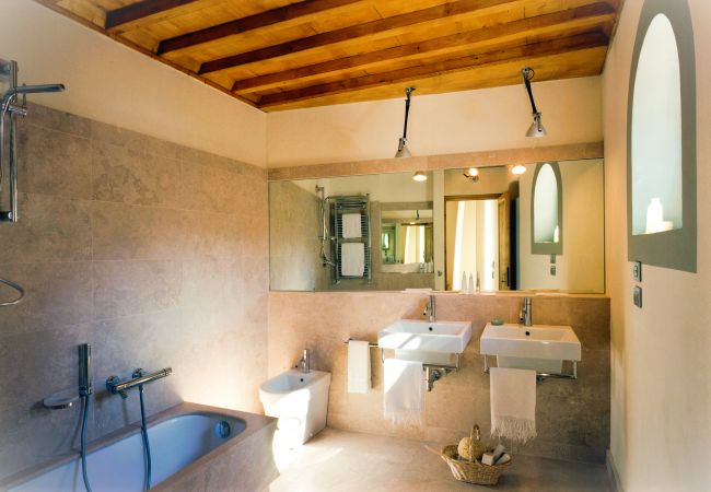 Villa a Pian di Sco - Villa Magnolia in most Exclusive Borgo in Tuscany