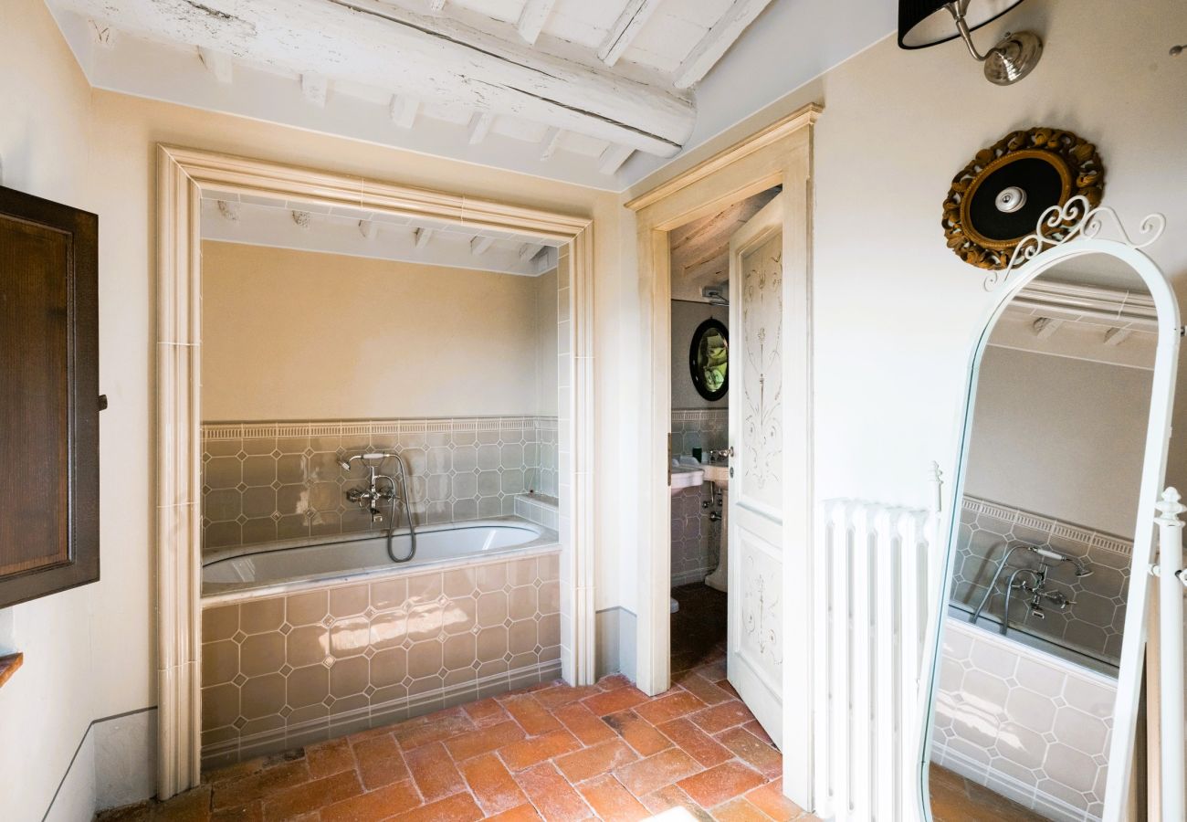 Villa a Larciano - Villa del Borgo, Exclusive Pool & View