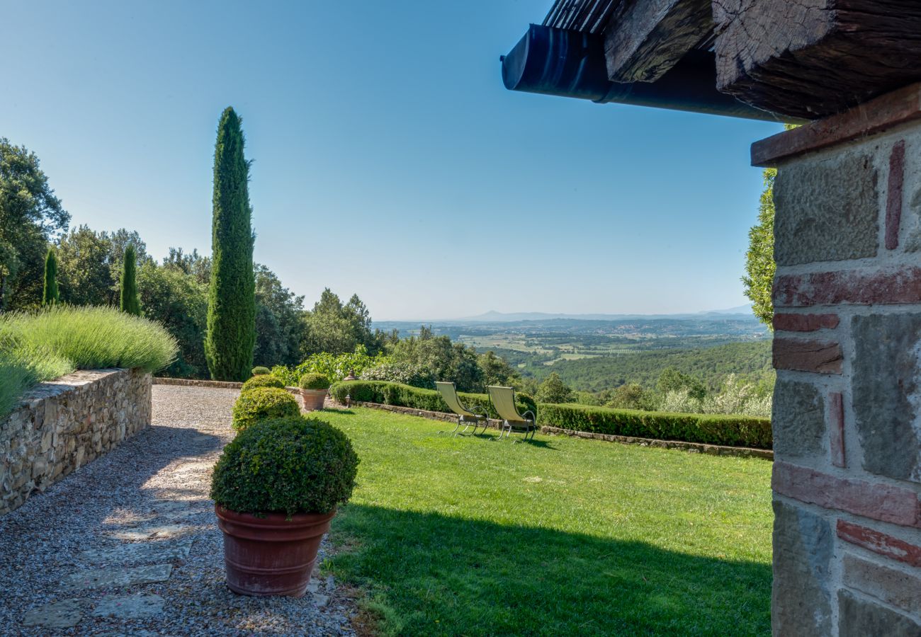 Villa in Civitella in Val di Chiana - Tuscany Villa with Breathtaking View at Dotholiday
