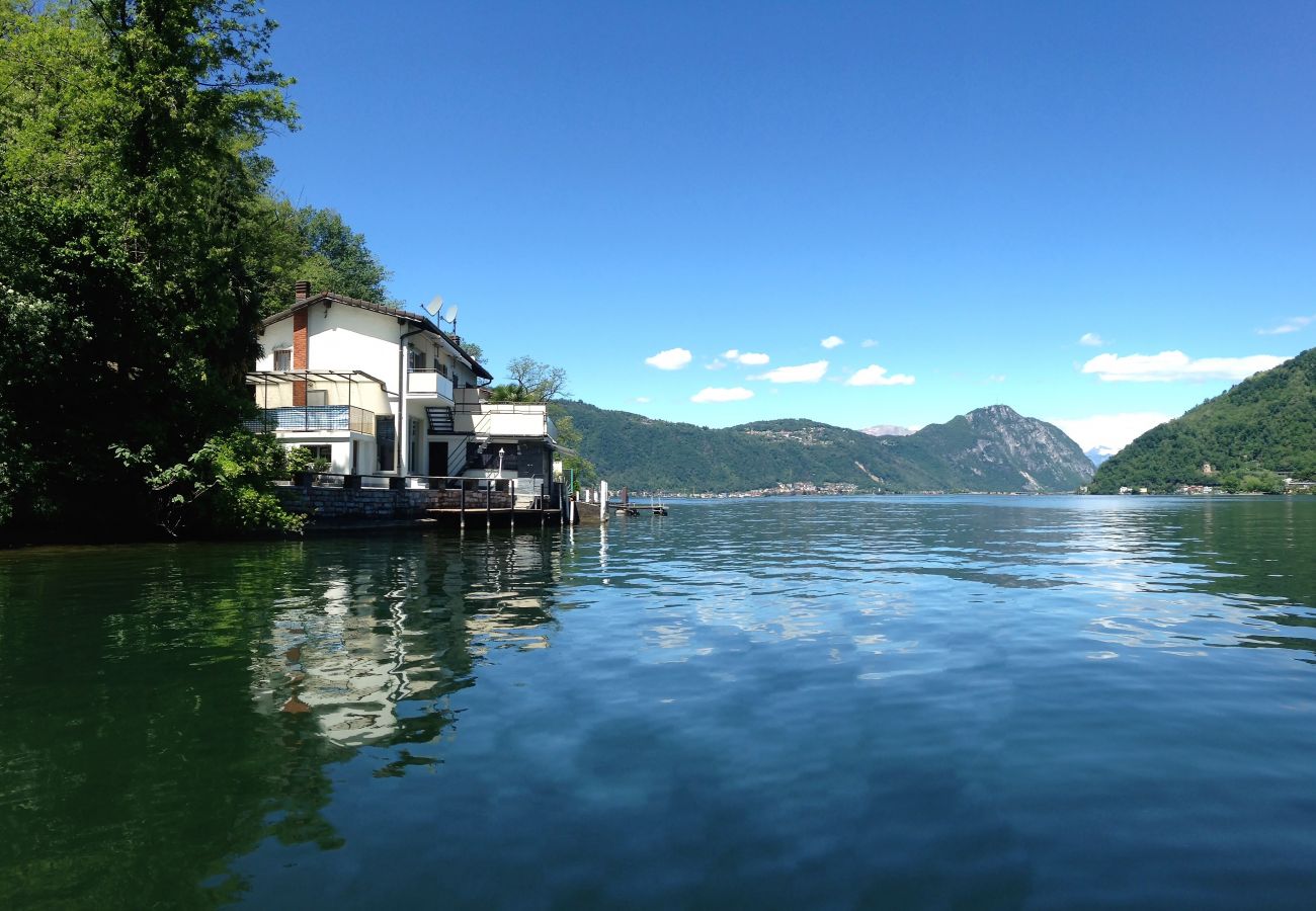 Chalet in Riva San Vitale - Direct on Lugano Lake: Take a Swim from your Villa