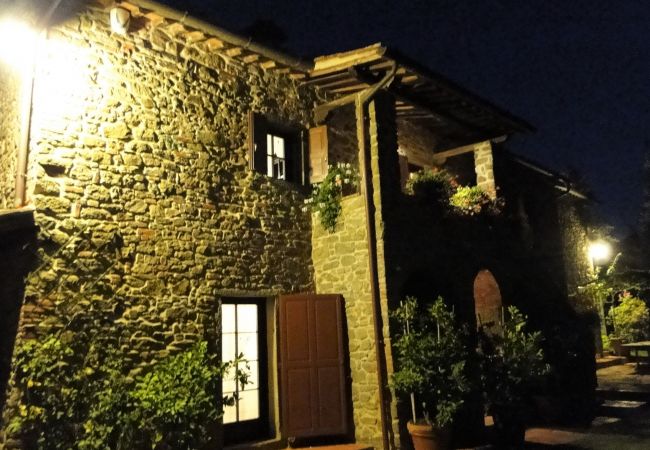 Villa in Civitella in Val di Chiana - Villa Tuscany with Flair, Luxury & Panorama Villa in Civitella in Val di Chiana - Villa Tuscany with Flair, Luxury & Panorama