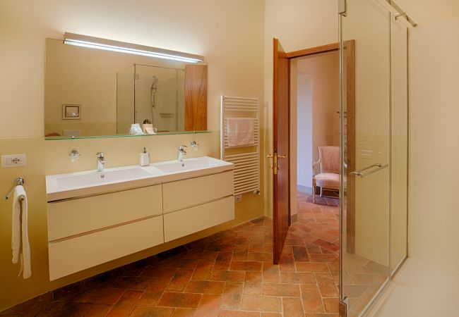 Appartement in Panzano - Luxury Chianti with 2 Bedrooms in Panzano Chianti