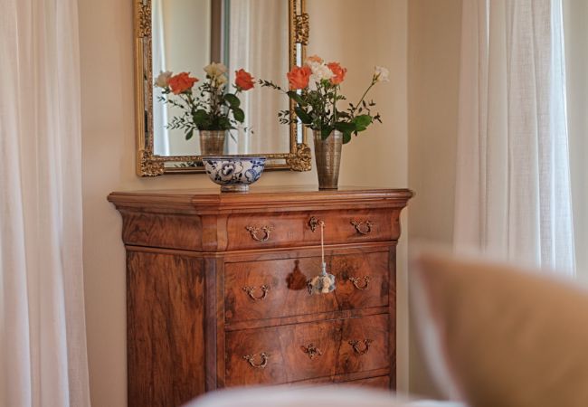 Villa in Castellina in Chianti - Villa in Castellina w. Pool, Garden & Winery Villa in Castellina in Chianti - Villa in Castellina w. Pool, Garden & Winery