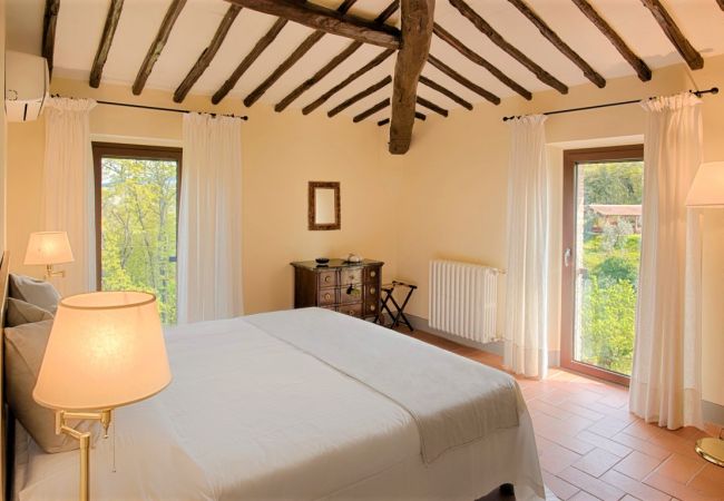 Villa in Castellina in Chianti - Villa in Castellina w. Pool, Garden & Winery