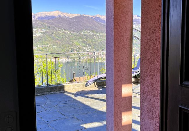 Appartement in Montagnola - Just Restored close to Franklin College and Lugano Appartement in Montagnola - Just Restored close to Franklin College and Lugano
