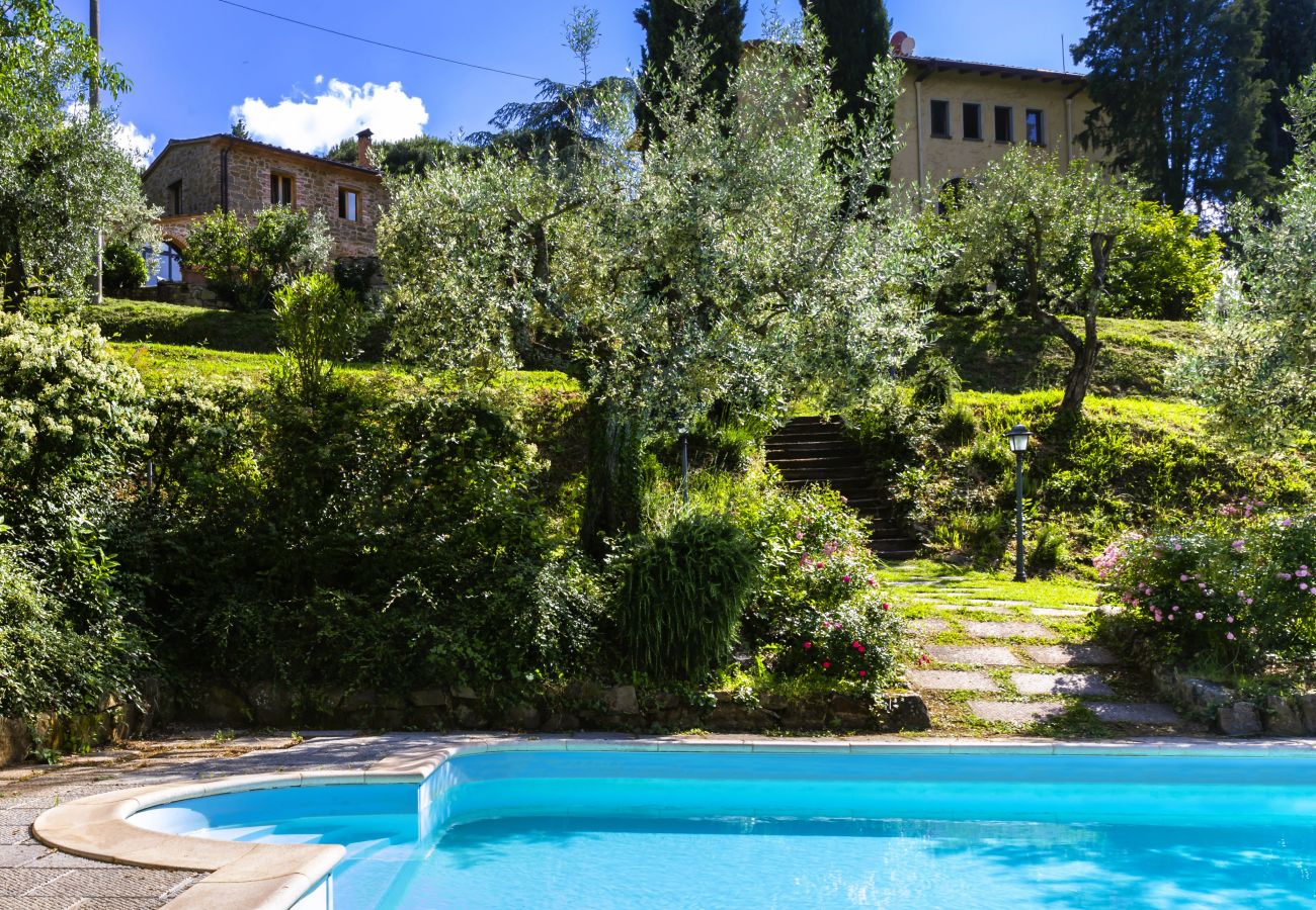 Appartement in Monte San Savino - Villa Ceppeto's Brand New Arches w/ Tesla Charger