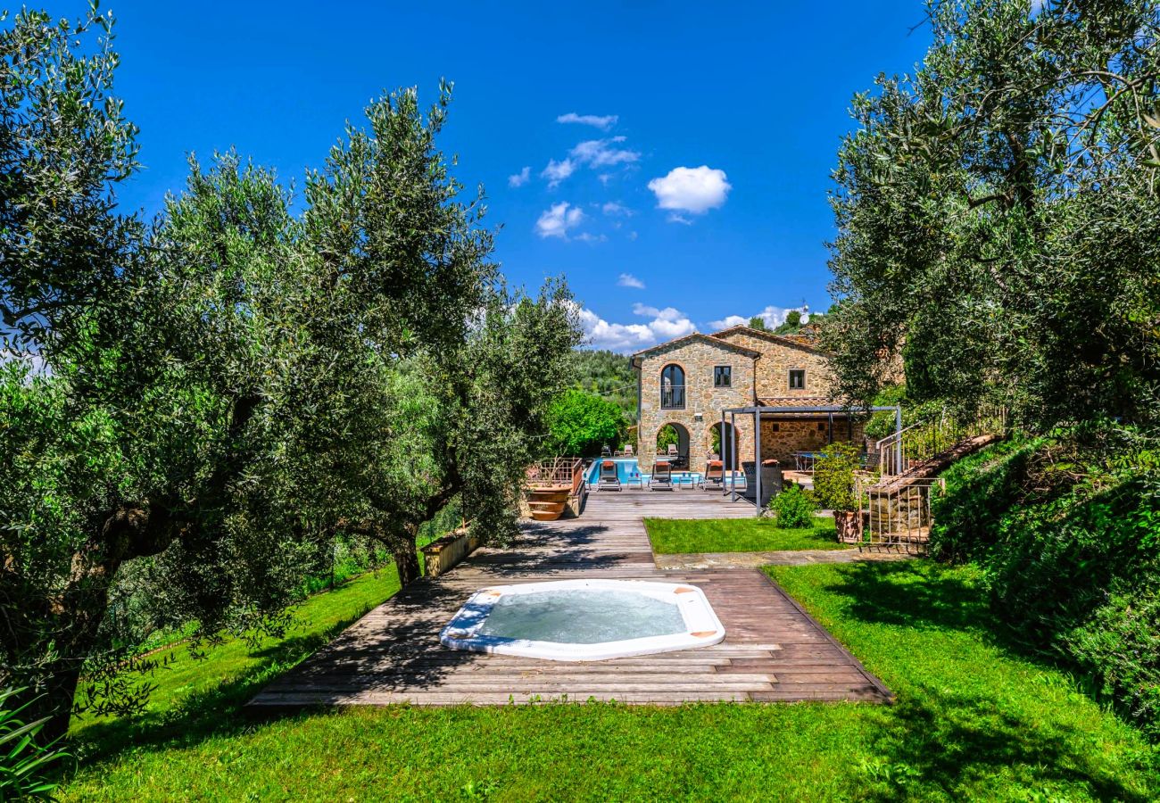 Villa in Larciano - Villa del Borgo, Exclusive Pool & View