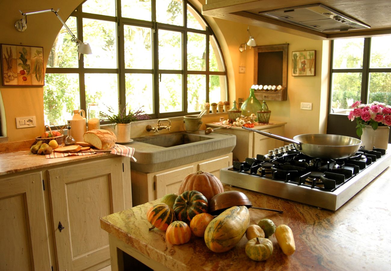 Villa in Terranuova Bracciolini - Villa Valdarno up to 12 Guests