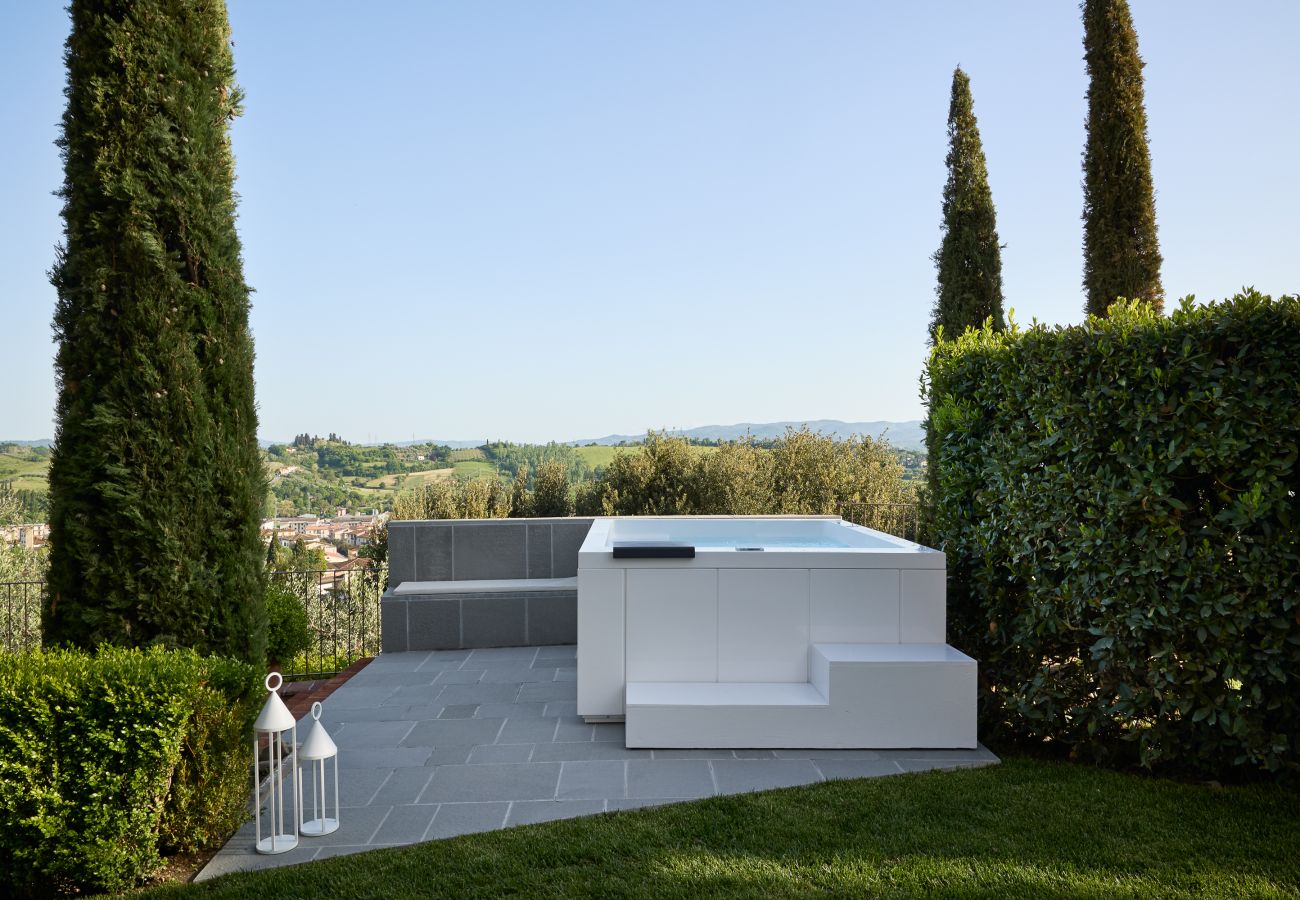 Villa in Terranuova Bracciolini - Villa Valdarno up to 12 Guests