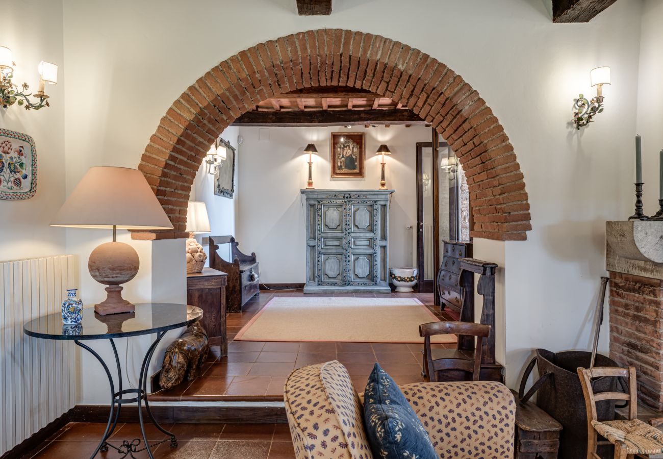 Villa in Civitella in Val di Chiana - Tuscany Villa with Breathtaking View at Dotholiday