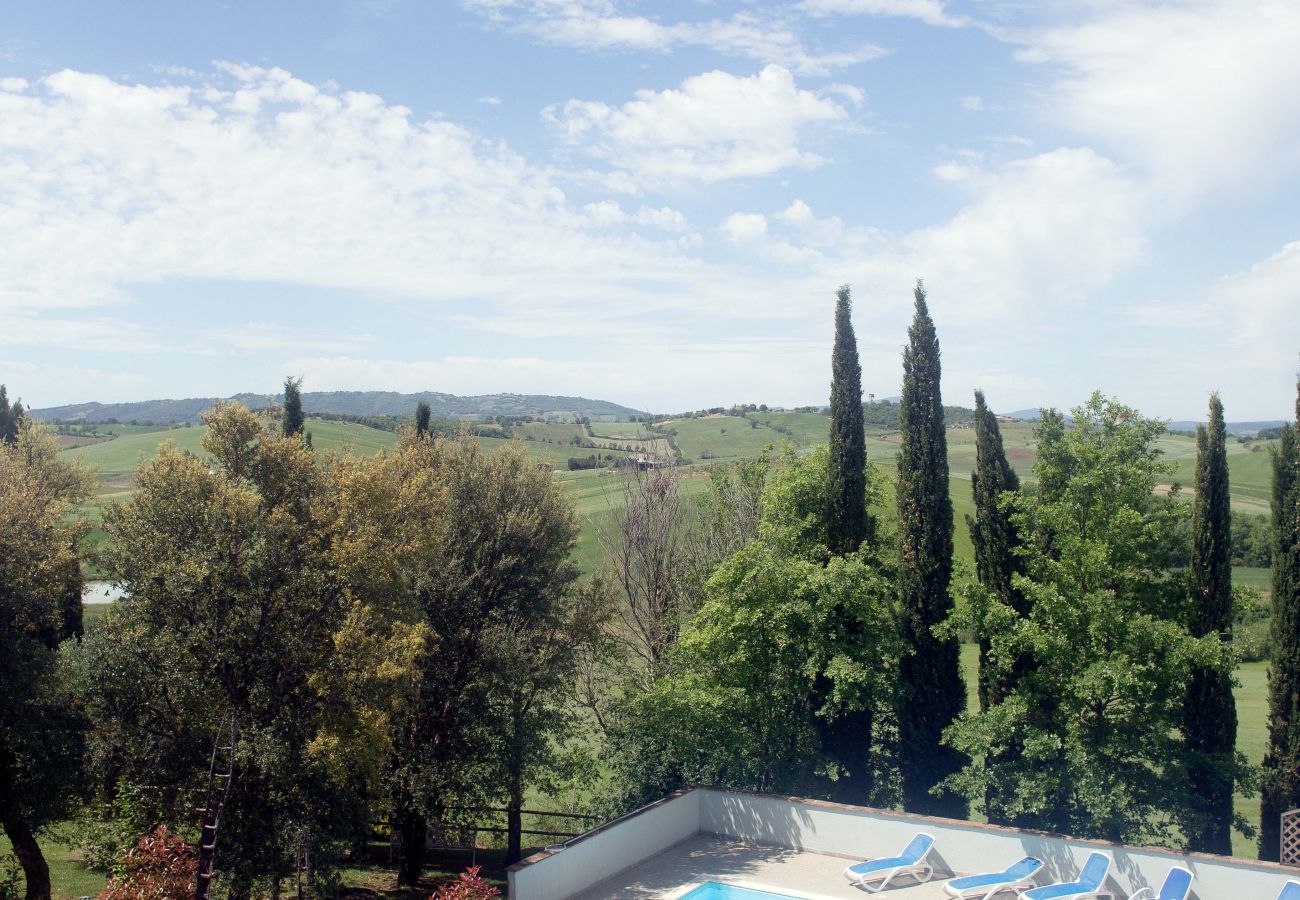 Apartment in Cinigiano - Typical Stone House looking Banfi Wineries