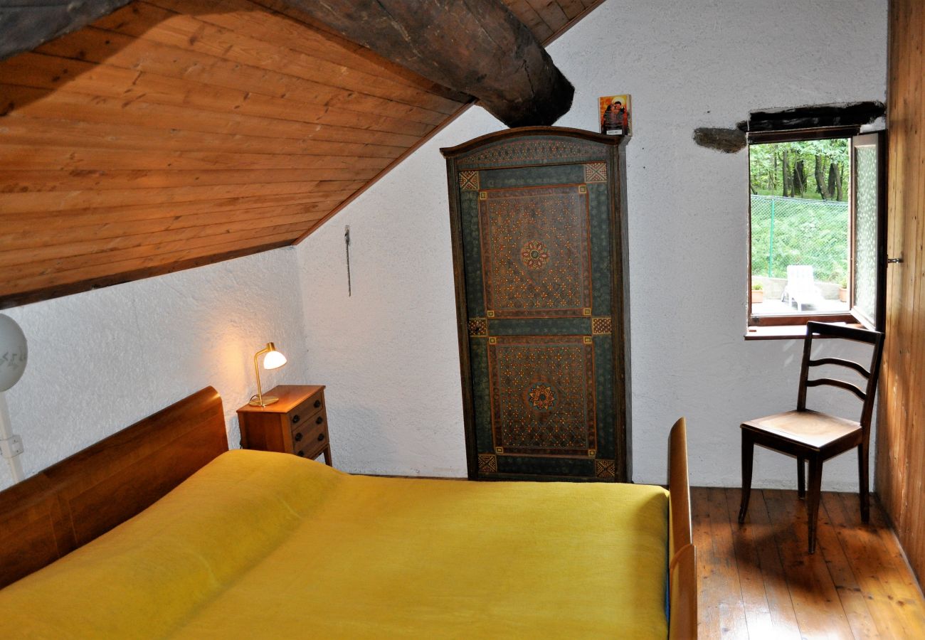 Cottage in Lelgio - Typical, Romantic Tessiner Cottage