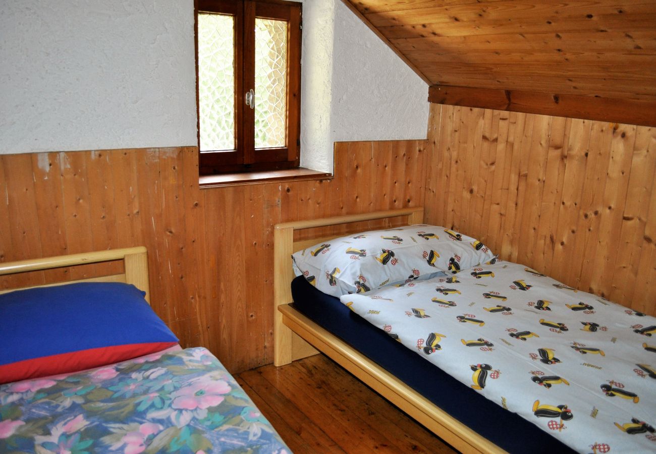 Cottage in Lelgio - Typical, Romantic Tessiner Cottage