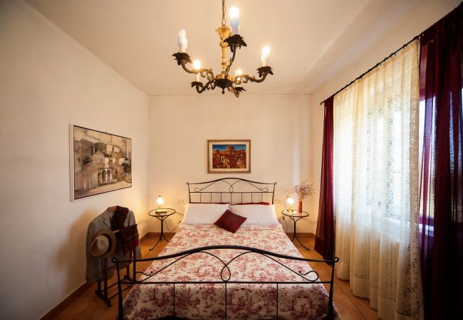 Apartment in Asciano - Your Agritourism with Pool at Lillanovo