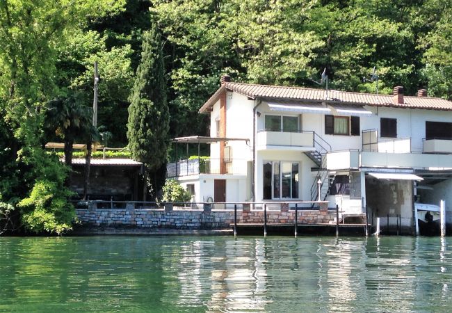 Chalet in Riva San Vitale - Direct on Lugano Lake: Take a Swim from your Villa