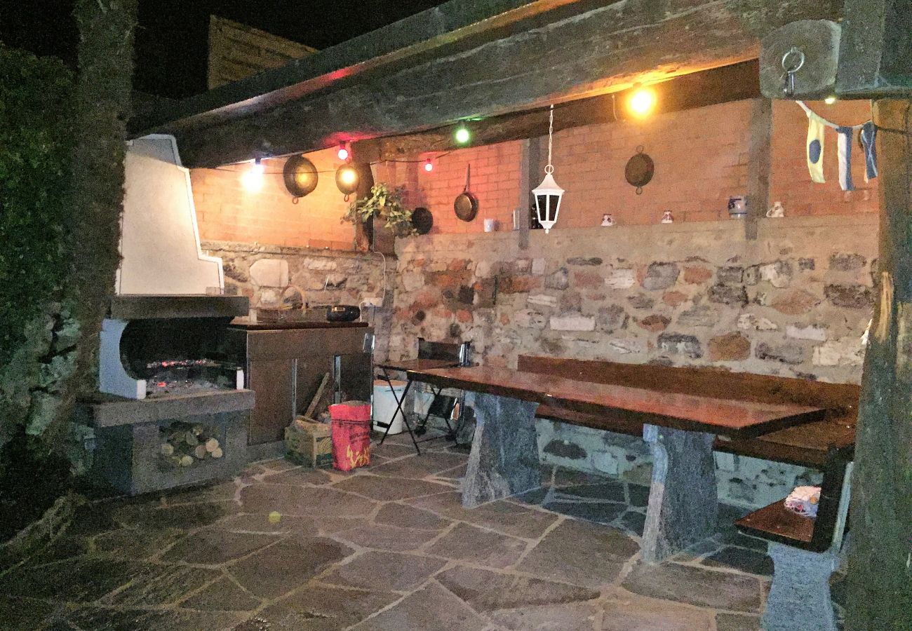 Chalet in Riva San Vitale - Direct on Lugano Lake: Take a Swim from your Villa