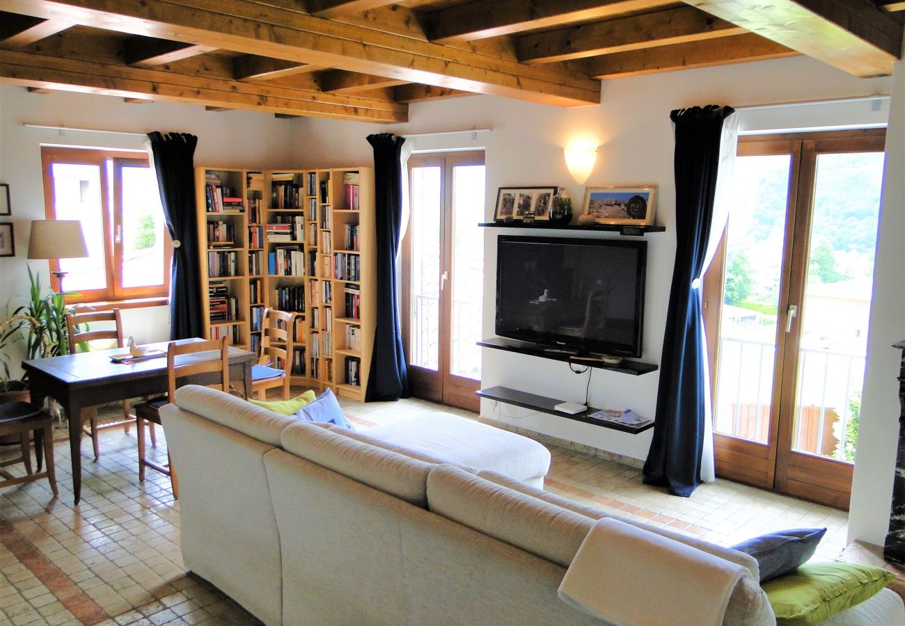 Apartment in Cadro - Charming Duplex close to Lugano