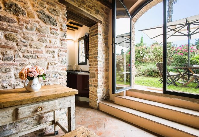 Apartment in Certaldo - Luxury, Sustainability and Eco Pool in Forno Apt. Apartment in Certaldo - Luxury, Sustainability and Eco Pool in Forno Apt.