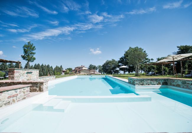 Apartment in Trequanda - Two-story Luxury in Siena Resort at Sky