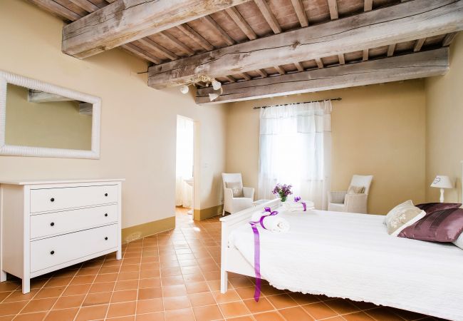 Apartment in Trequanda - Luxury 3 Rooms Apt. Olives in Siena Resort