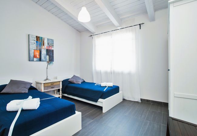 Apartment in Trequanda - Luxury 2 Rooms Apt. Basil in Siena Resort