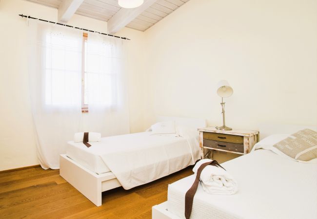 Apartment in Trequanda - Luxury 2 Rooms Apt. Rosemary in Siena Resort