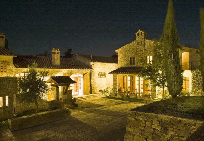 Villa in Pian di Sco - Villa Leccino in most Exclusive Borgo in Tuscany